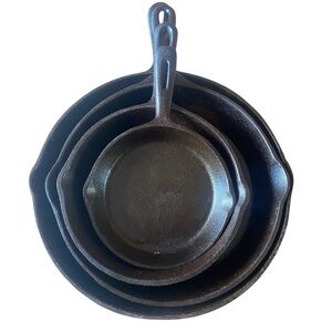 Vintage Unmarked Cast Iron Skillet Lot Of 4 No. #8 10-5/8" Heat Ring Seasoned